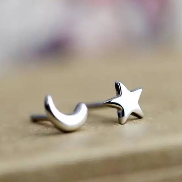 925 Silver Moon and Star Stud Earrings - Picture 3 of 6